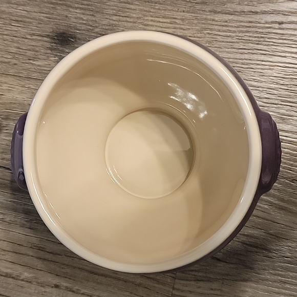 Le Creuset Cassis Lion Head Soup Bowl - Picture 6 of 9